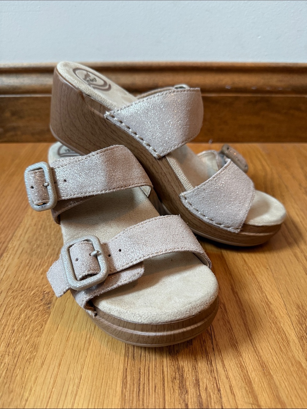 Dansko Sophie Champagne Shimmer Leather Sandals Adjustable EU 37 US 6.5-7 - Picture 11 of 12